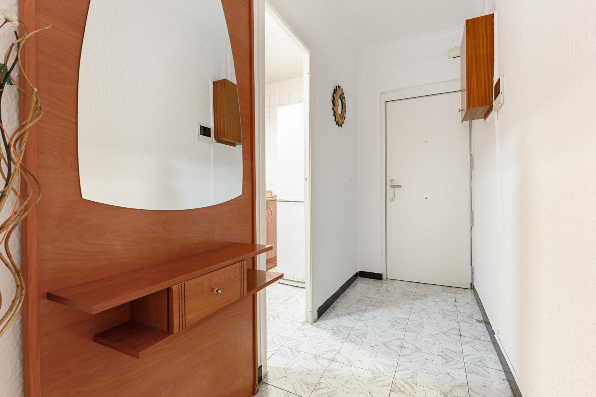 Besos - Bright Apartment Close To Congress & Port ซานต์อาเตรียเดเบซอซ ภายนอก รูปภาพ