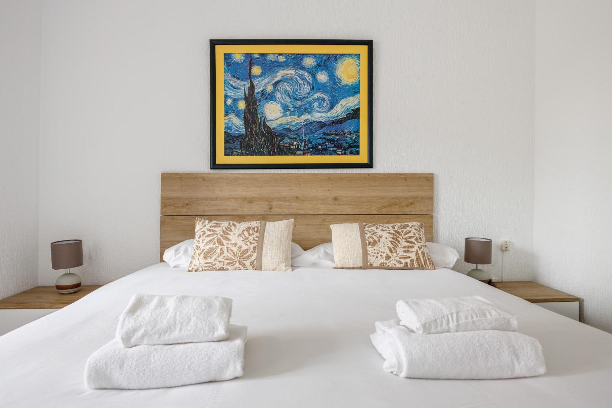 Besos - Bright Apartment Close To Congress & Port ซานต์อาเตรียเดเบซอซ ภายนอก รูปภาพ