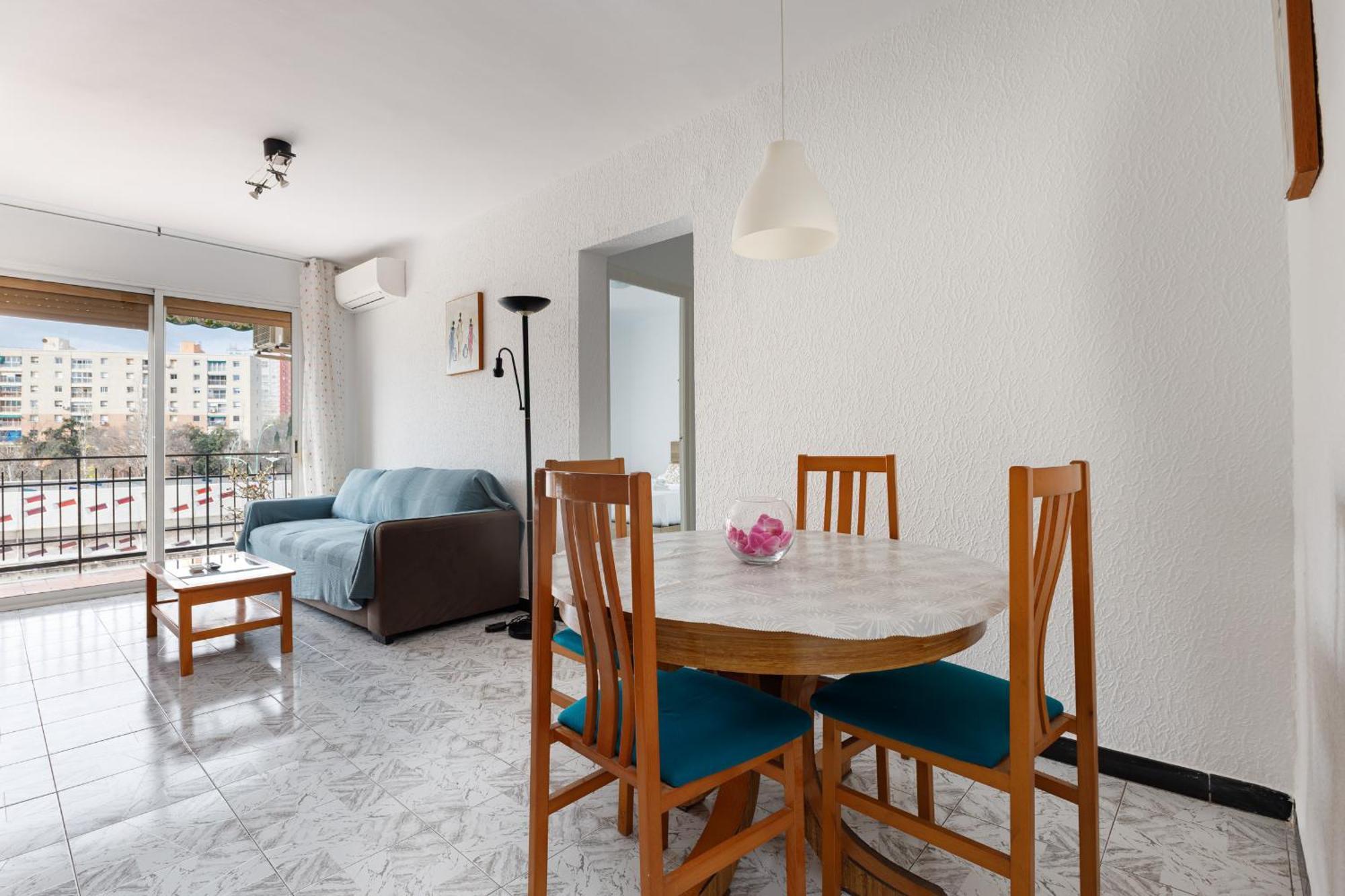Besos - Bright Apartment Close To Congress & Port ซานต์อาเตรียเดเบซอซ ภายนอก รูปภาพ